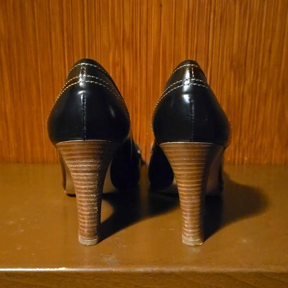 Coach Danna Heels - Picture 4 of 9